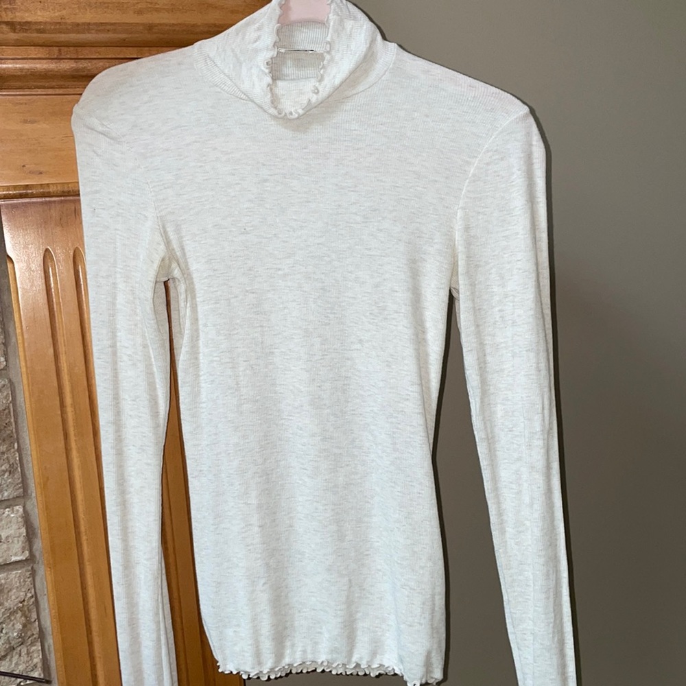 Aritizia Wilfred Long Sleeve Top